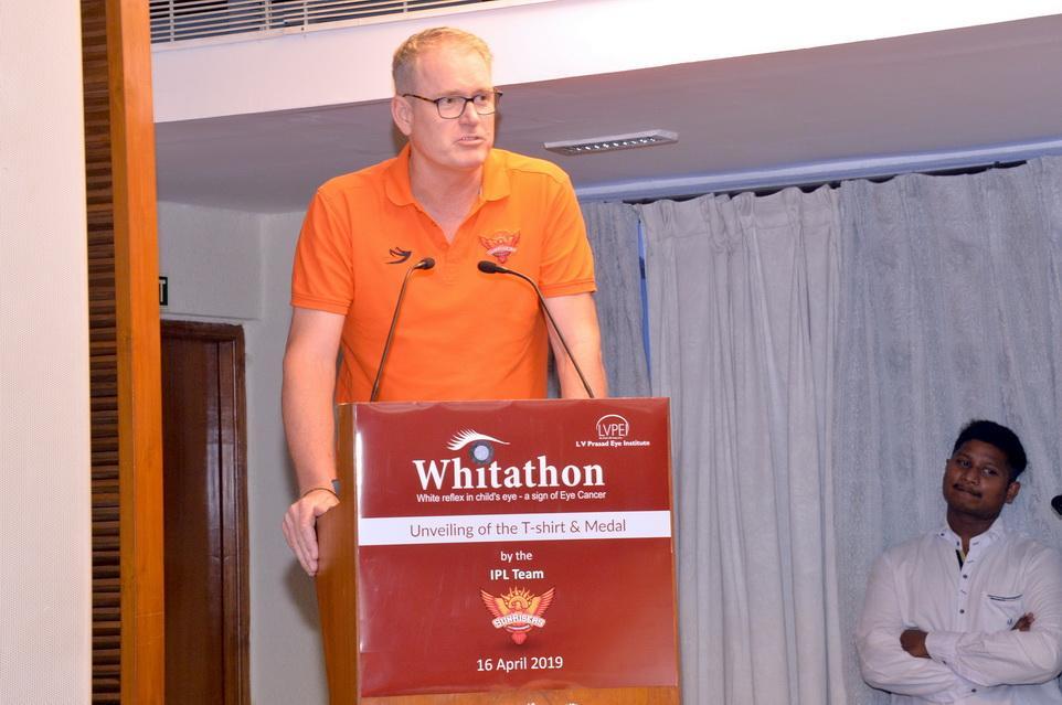 VVS Laxman to Unveil L V Prasad Eye Institute's WHITATHON Run T-shirt –  Medgate Today