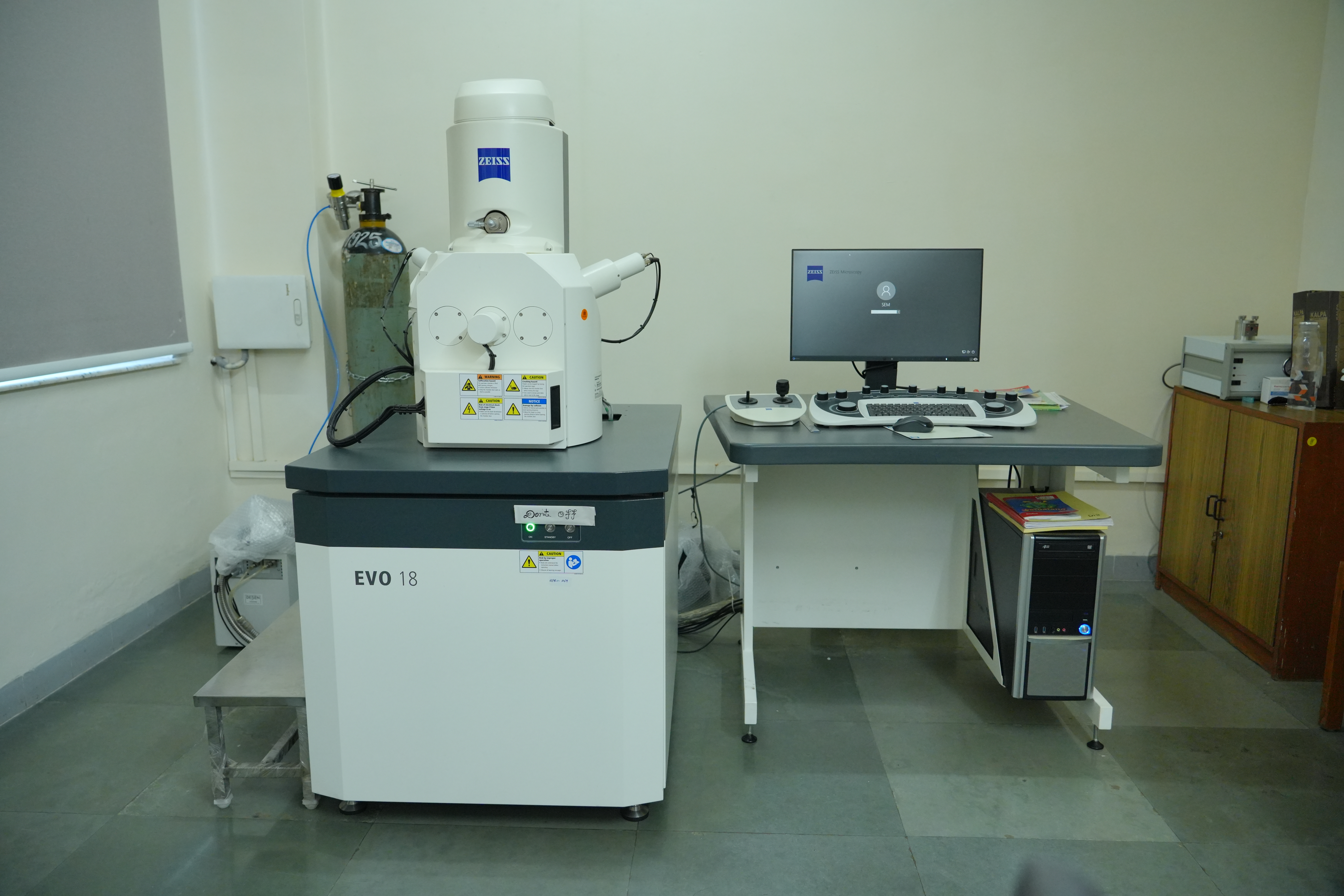 Scanning Electron Microscope